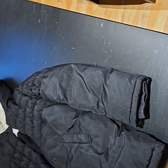 Old navy winter jacket - Picture 4 of 7